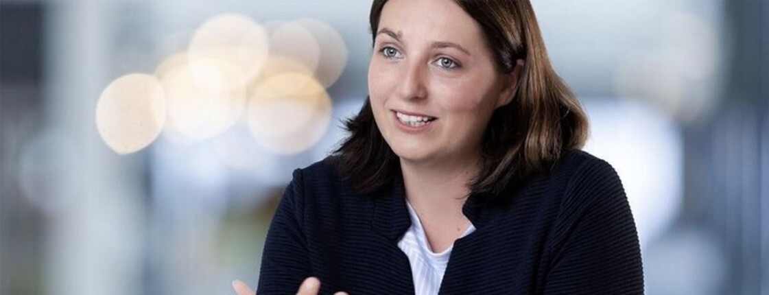 Caritas-Präsidentin Nora Tödtling-Musenbichler im Gespräch