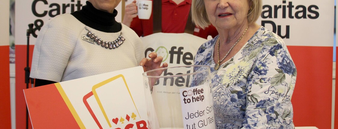 Edith Pinter und Ilse Widder bewerben den Coffee to help des Bridgeclubs Burgenland
