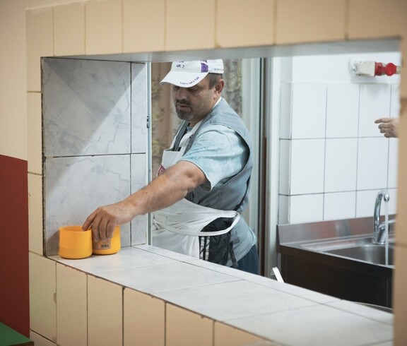 Essensausgabe im Nachtasyl