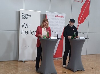 Nora Tödtling-Musenbichler, Präsidentin der Caritas Österreich, und Erich Fenninger, Direktor Volkshilfe Österreich, auf der Pressekonferenz